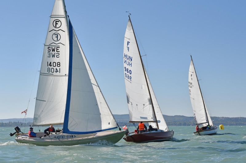 Távolsági menet a Dragon- és Folkboat Ob-n